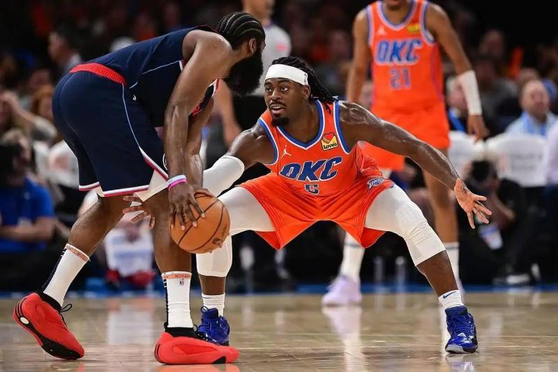 对曼联中场 对曼联中场